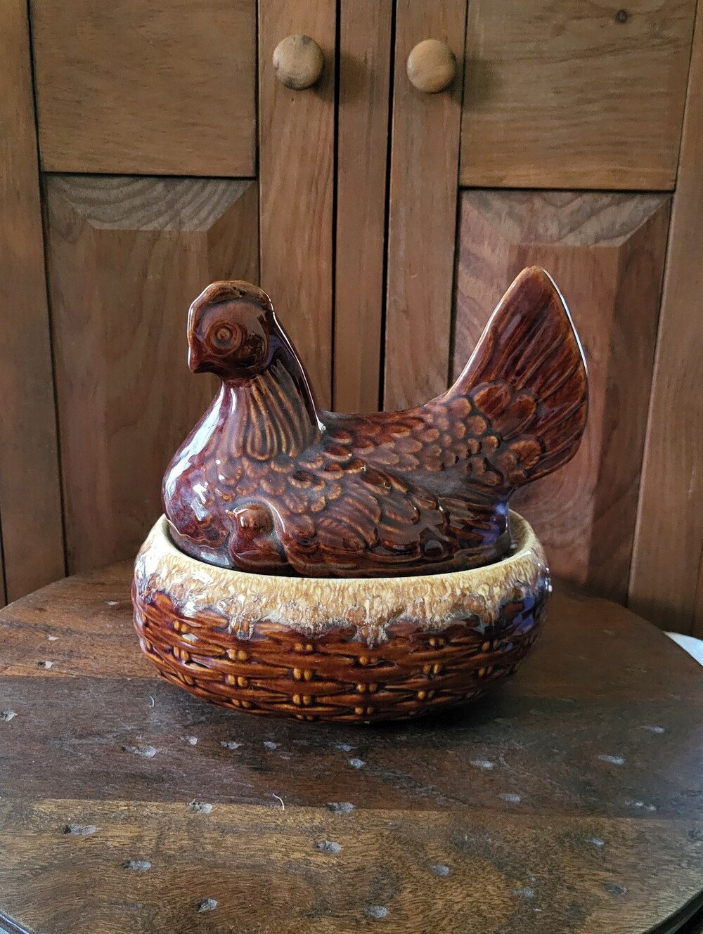 Hull Pottery Nesting Hen - Picture 5 of 14